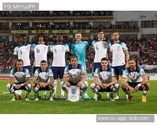 专家分析英格兰世界杯落选名单五大热门球员亨德森福登阿诺德等人引发热议 专家分析英格兰世界杯落选名单五大热门球员亨德森福登阿诺德等人引发热议